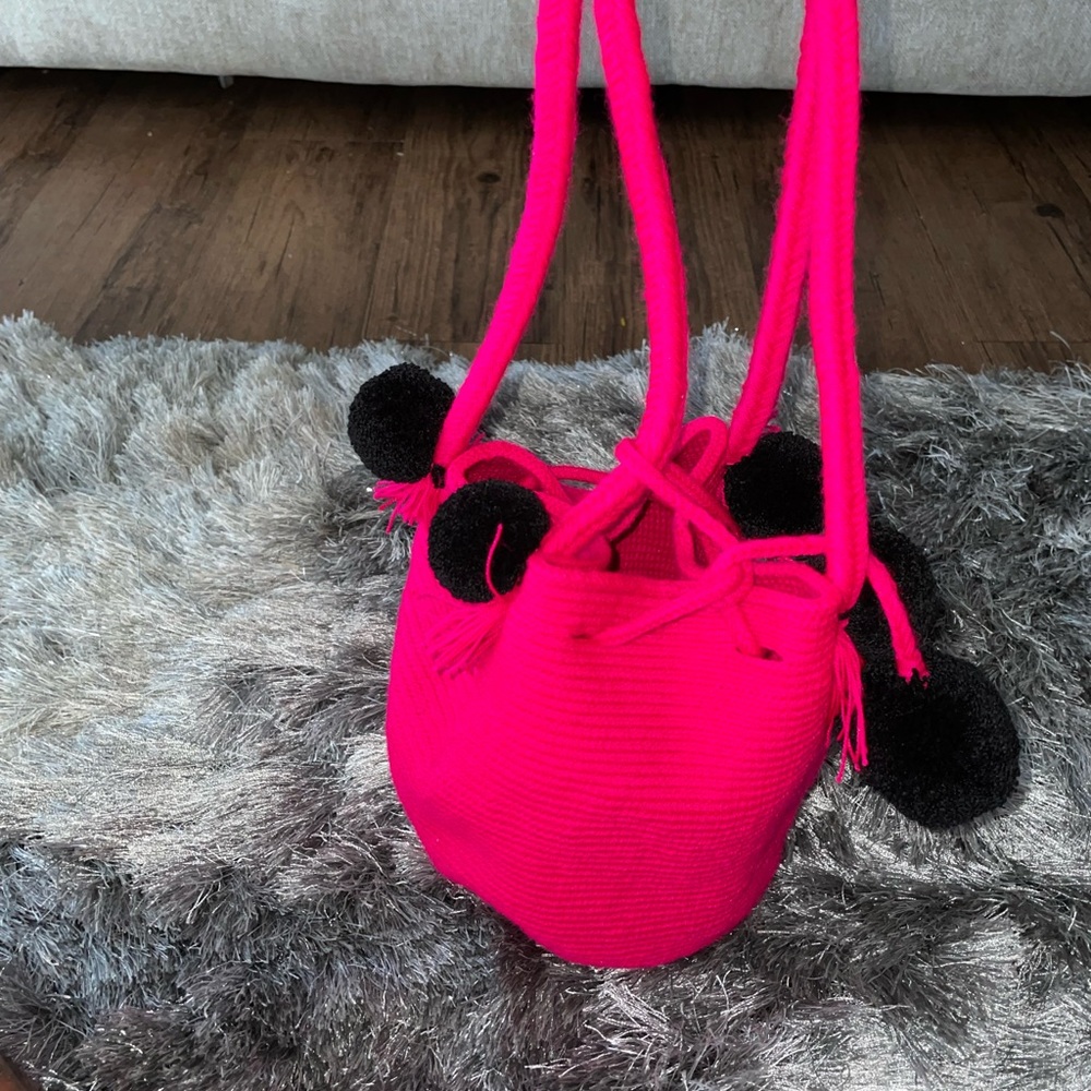 Pom Pom small Wayuu Bag